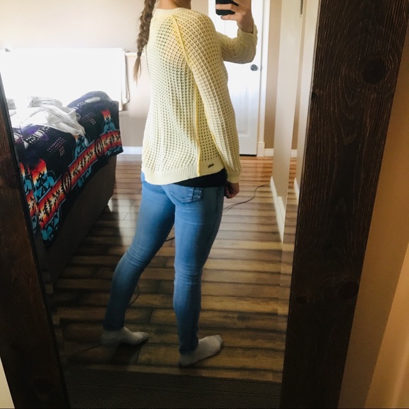 Element Crochet Sweater - Picture 3 of 4